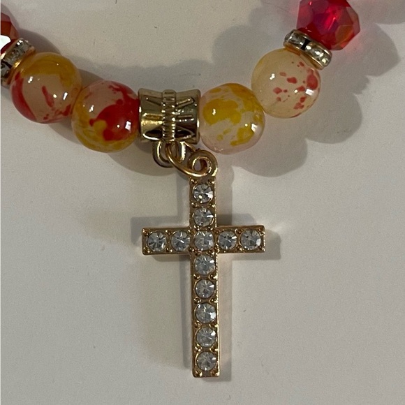 NEW D’BELL Beaded Bracelet with Cross Charm - Picture 3 of 4